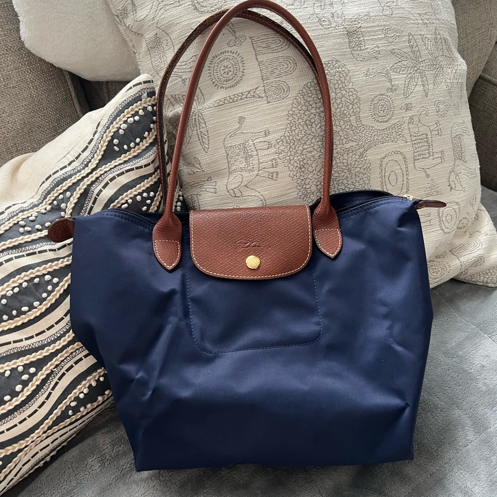 BRAND NEW LONGCHAMP TOTE SIZE MED